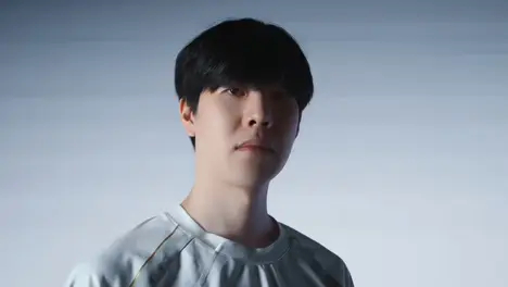 Viper赛后采访坦言团队配合失误，解析100T击败BLG战术执行力，强调比赛细节处理关键性